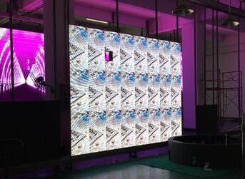 P20 Outdoor Transparent Video Glass Screen 1R1G1B LED Screen For Clubs , Decoration